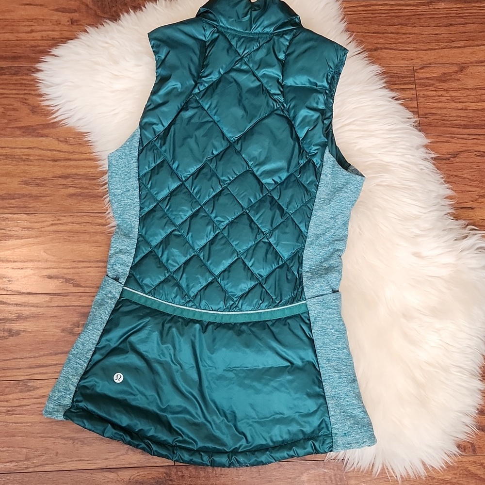 Lululemon Down For A Run Vest - Picture 4 of 6